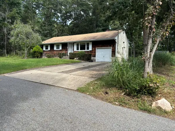 219 Shafter Street, Islandia, NY 11749