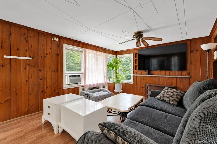45 Peconic Road, Hampton Bays, NY 11946 - #3