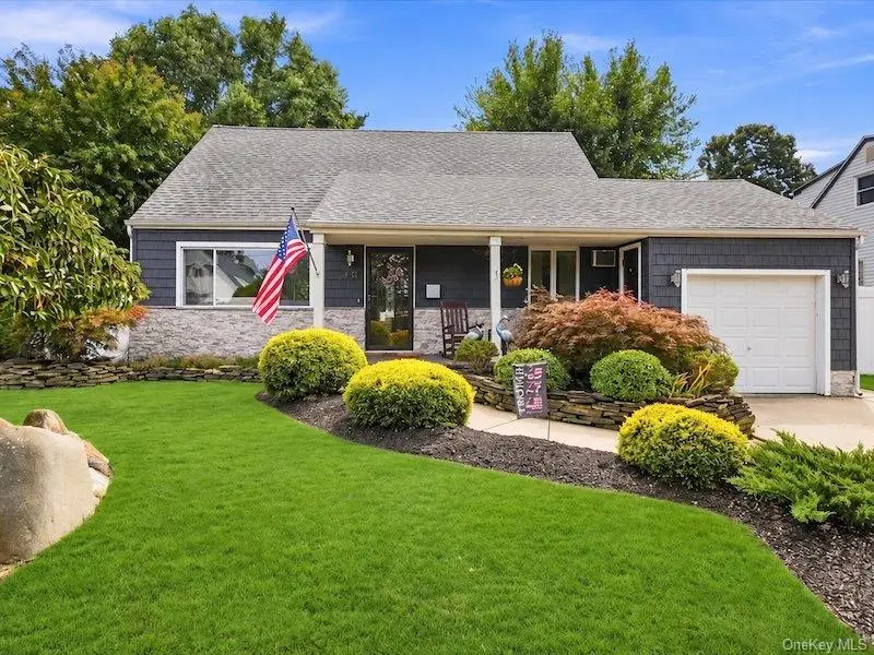 40 Greenwood Drive, North Babylon, NY 11703 - #1