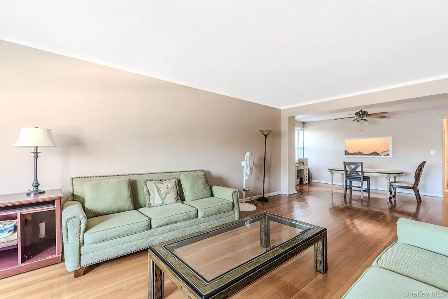 902 Ocean Parkway #3F, Brooklyn, NY 11230 - #2