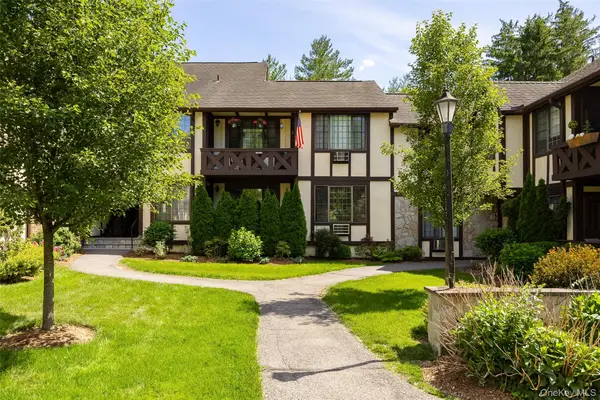 8 Foxwood Drive #8, Pleasantville, NY 10570