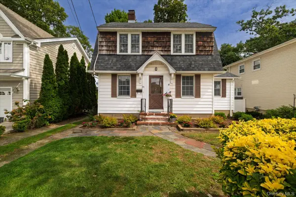 60 Ogston Terrace, Malverne, NY 11565