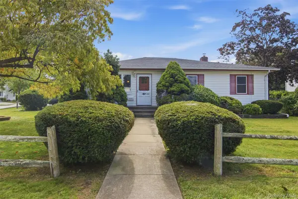439 9th Street, West Babylon, NY 11704
