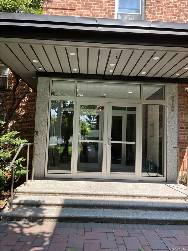 510 Dubois Ave #c3, North Valley Stream, NY 11581