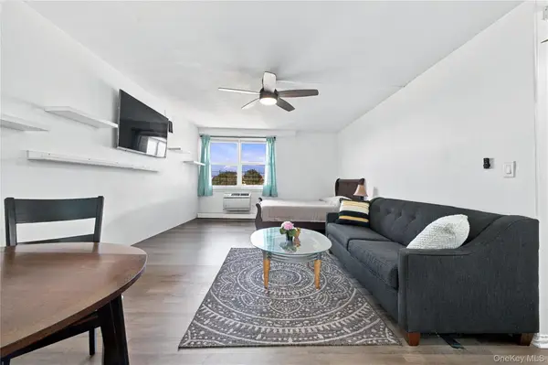 164-20 Highland Avenue #7J, Jamaica Hills, NY 11432