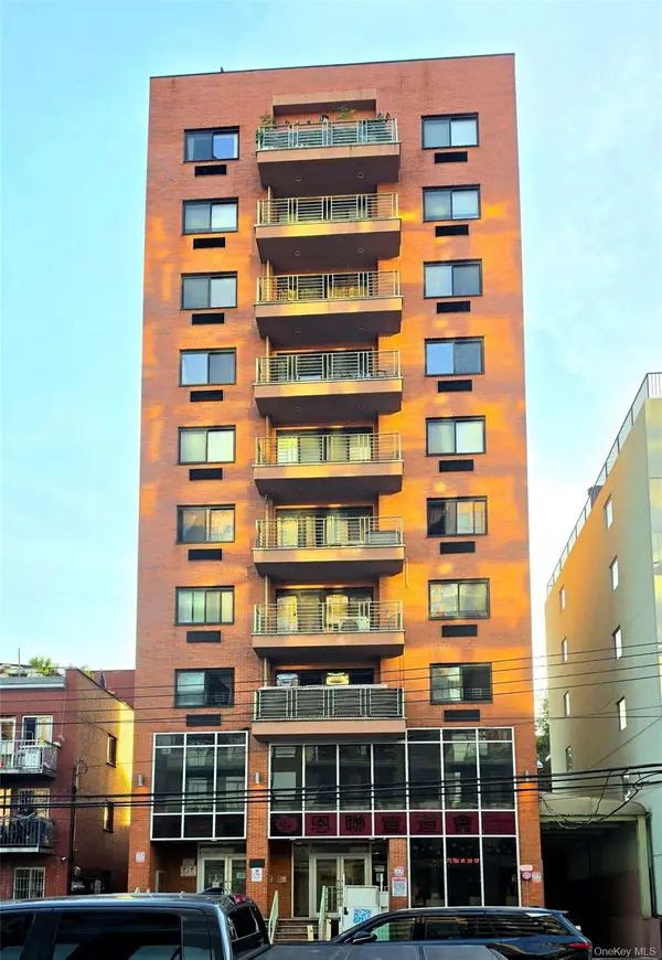 3138 137 Street #10A, Flushing, NY 11354