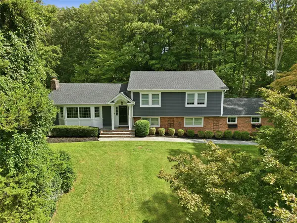 63 Bankside Drive, Centerport, NY 11721