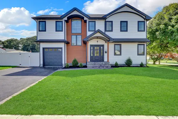 1370 Noel Court, Merrick, NY 11566
