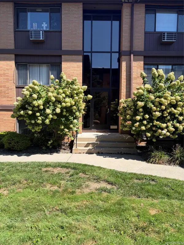 10 Oakwood Terrace #115, New Windsor, NY 12553