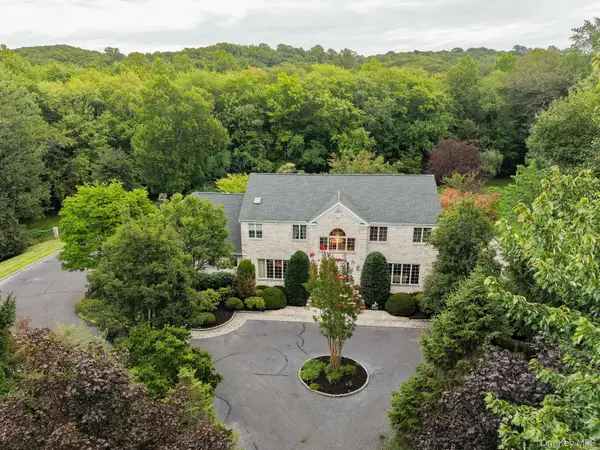 4 Ariana Court, Oyster Bay, NY 11771