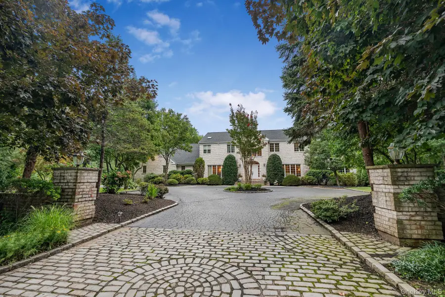 4 Ariana Court, Oyster Bay, NY 11771 - #2