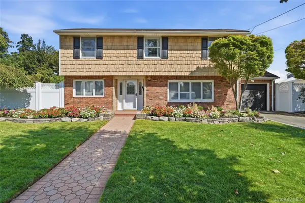 195 N Utica Avenue, Massapequa, NY 11758