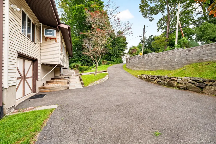 23 Howard Avenue, Valhalla, NY 10595 - #3