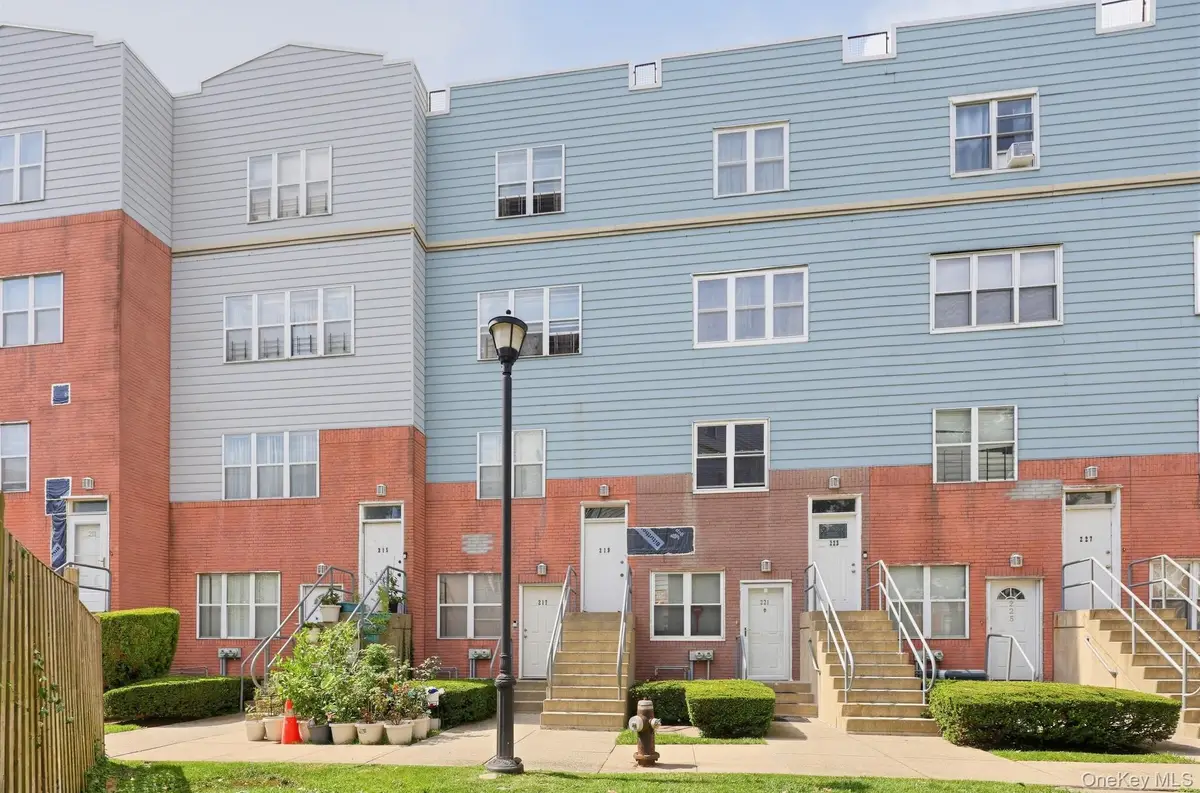219 Admiral Lane #2219H, Bronx, NY 10473 - #1