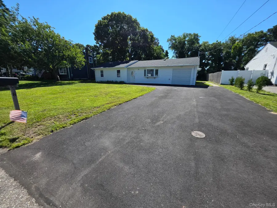 58 Appel Drive E, Shirley, NY 11967 - #2