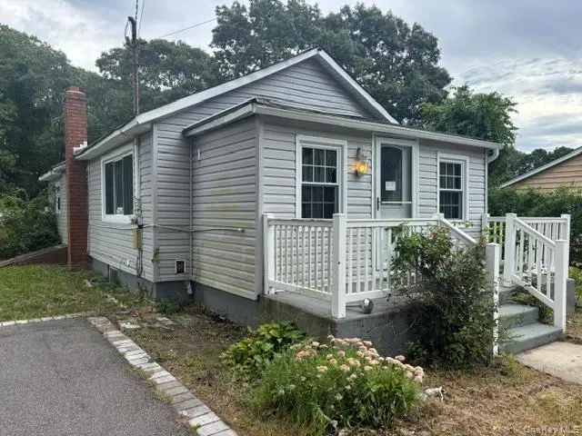 253 Railroad Avenue, Center Moriches, NY 11934 - #2