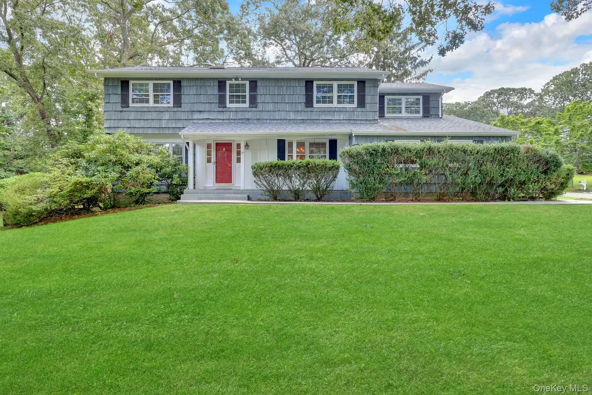 15 Tobi Lane, East Setauket, NY 11733 - #1