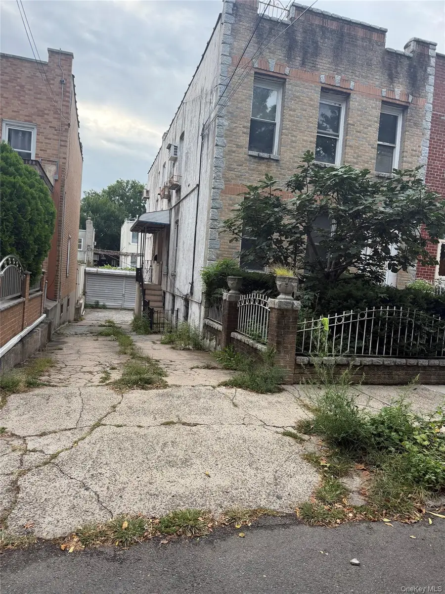 23-33 24th Street, Astoria, NY 11105 - #2