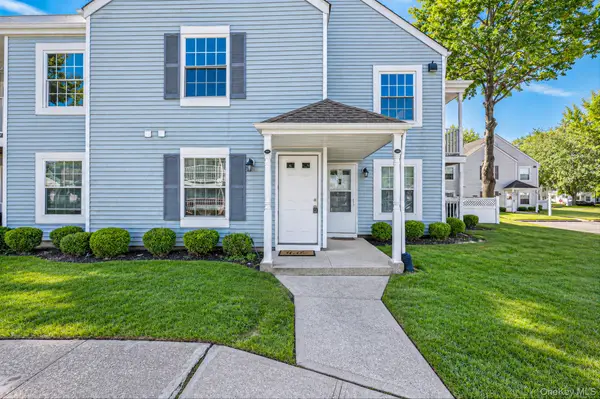 147 Fairview Circle #147, Middle Island, NY 11953