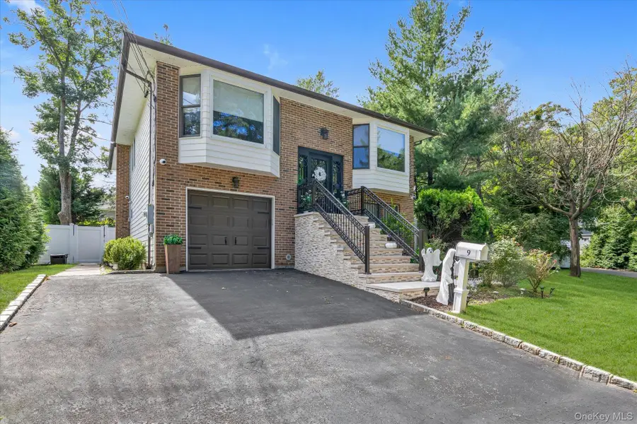 9 The Promenade, Glen Head, NY 11545 - #2