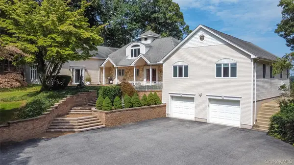 2 Centershore Road S, Centerport, NY 11721