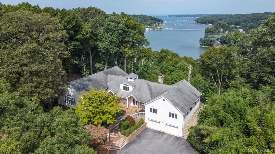 2 Centershore Road S, Centerport, NY 11721 - #2