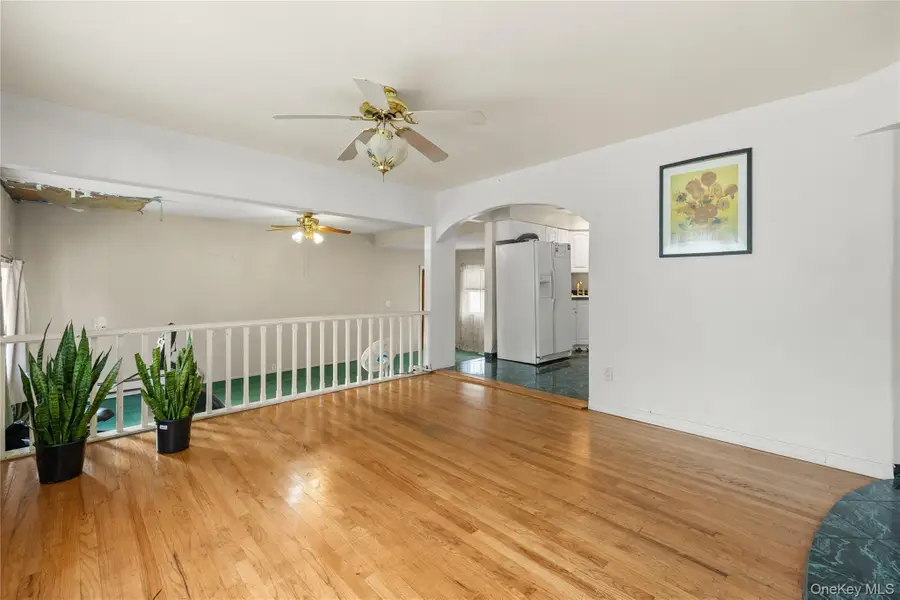 947 N Park Avenue, Massapequa, NY 11758 - #3