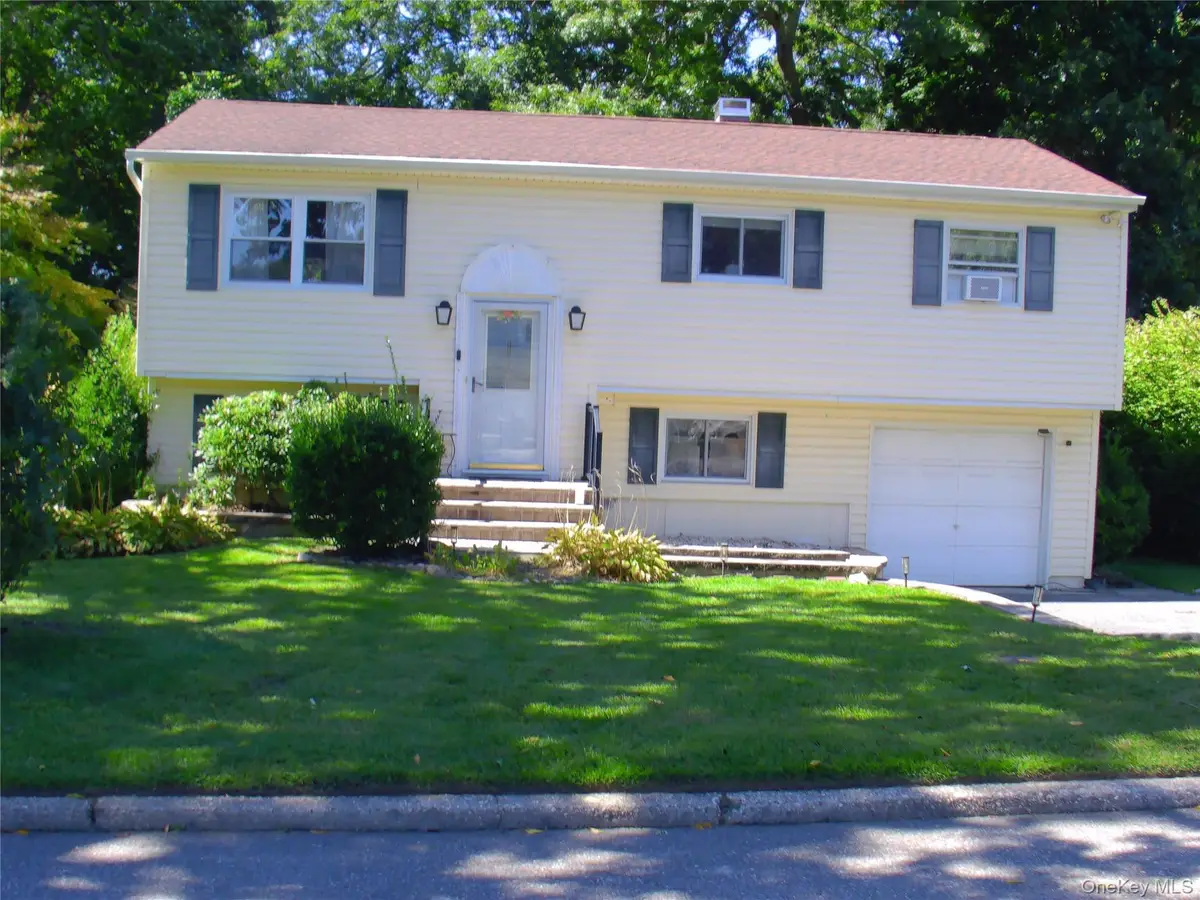 1288 Waverly Avenue, Farmingville, NY 11738 - #1