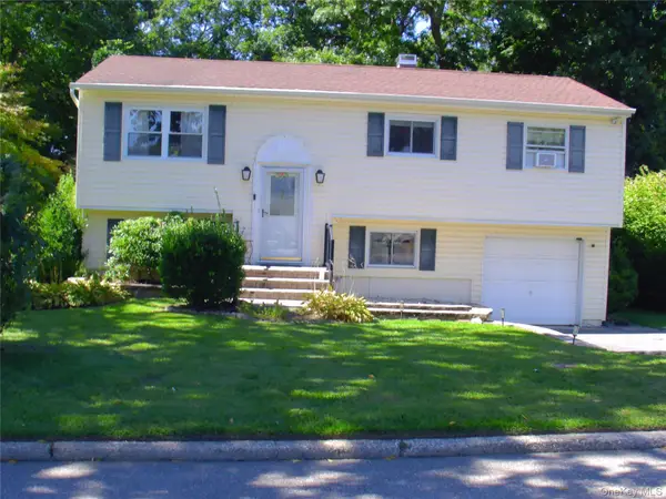 1288 Waverly Avenue, Farmingville, NY 11738