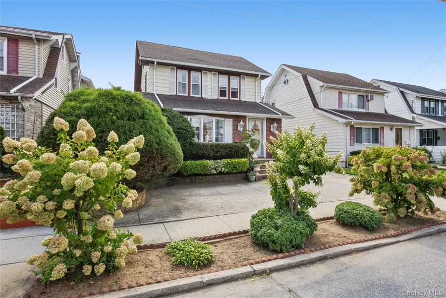 26 E Oxford Street, Valley Stream, NY 11580 - #3