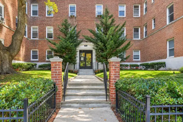 811 Bronx River Road #3H, Bronxville, NY 10708