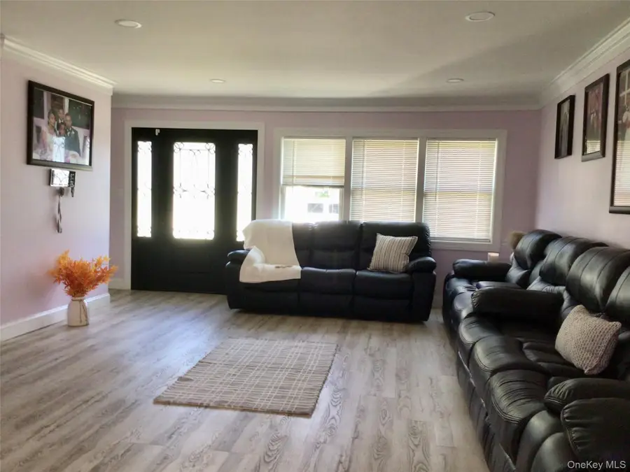 5 Doolittle Avenue, Brentwood, NY 11717 - #3