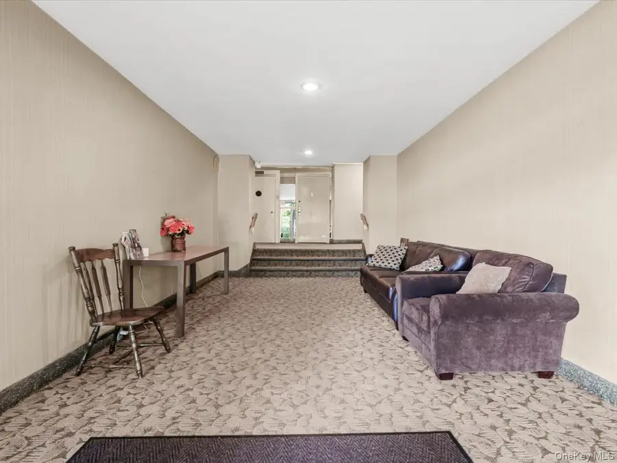 530 Dubois Avenue #2C, Valley Stream, NY 11581 - #3