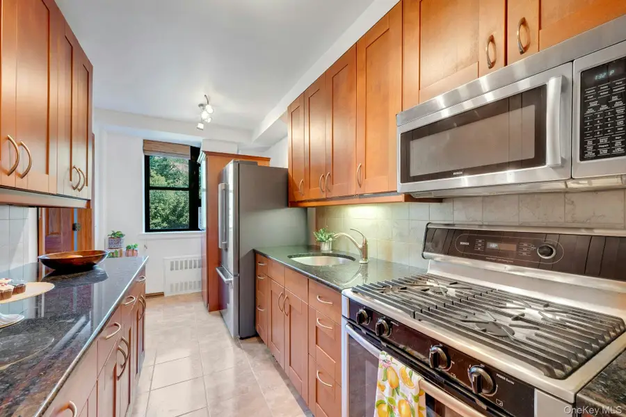 735 Kappock Street #8F, Bronx, NY 10463 - #2