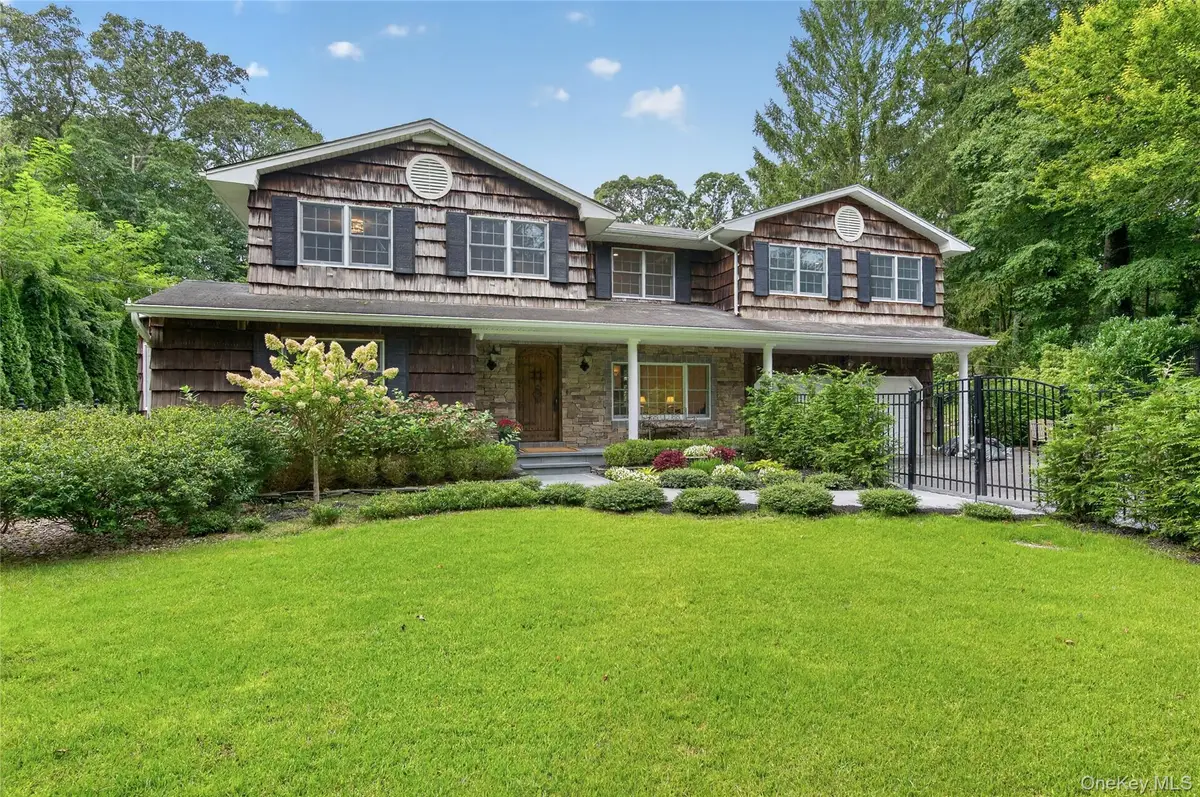 4 Salt Hay Way, Smithtown, NY 11787 - #1