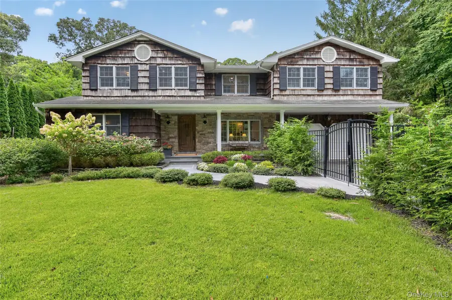 4 Salt Hay Way, Smithtown, NY 11787 - #2