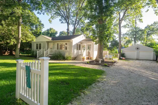738 Conklin Road, Greenport, NY 11944