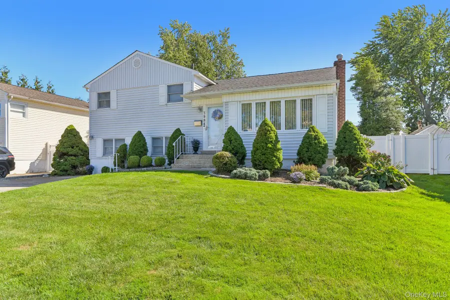 3994 Daleview Avenue, Seaford, NY 11783 - #3