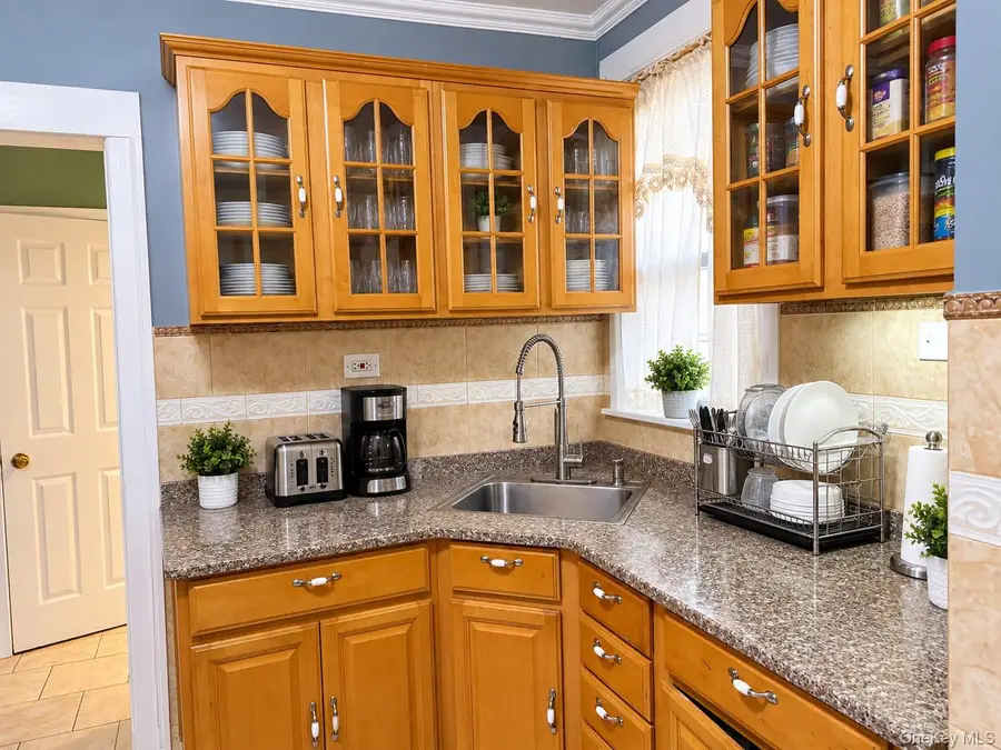 732 E 223rd Street, Bronx, NY 10466 - #2