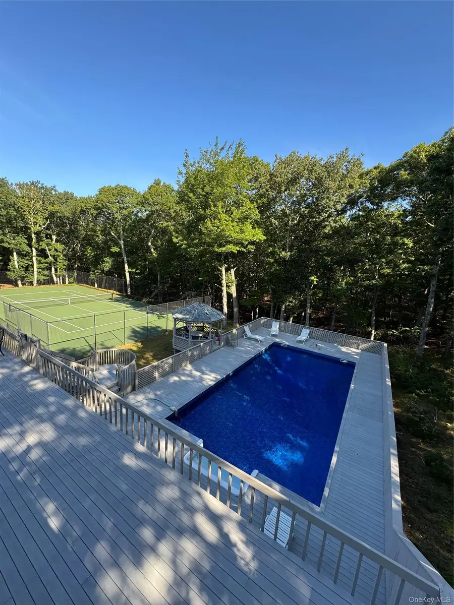 2 Little Court, East Hampton, NY 11937 - #2