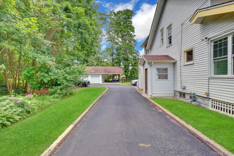 30 Brentwood Parkway, Brentwood, NY 11717 - #3
