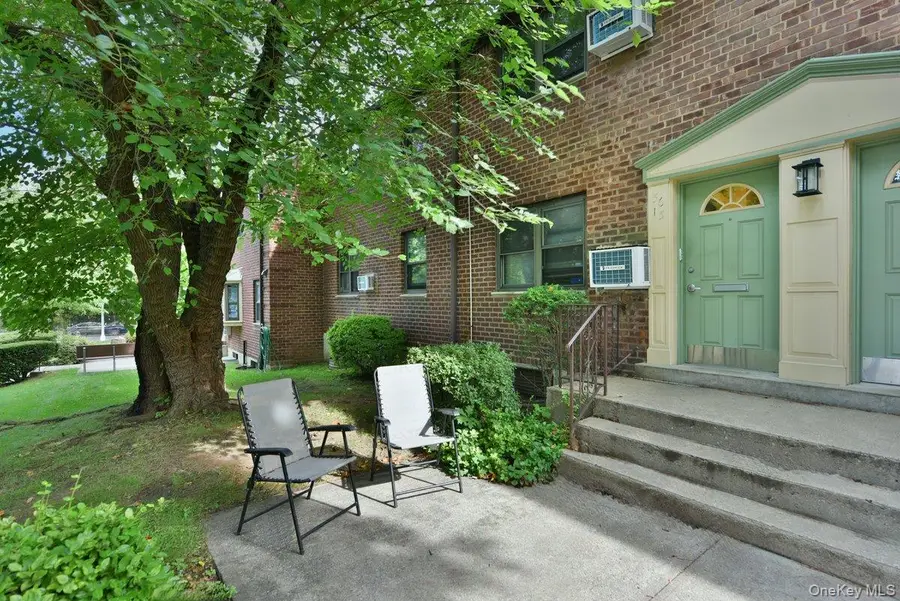 56-15 244 Street #Upper, Douglaston, NY 11362 - #3