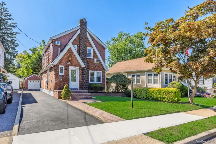 1900 Carleton Place, Baldwin, NY 11510 - #2