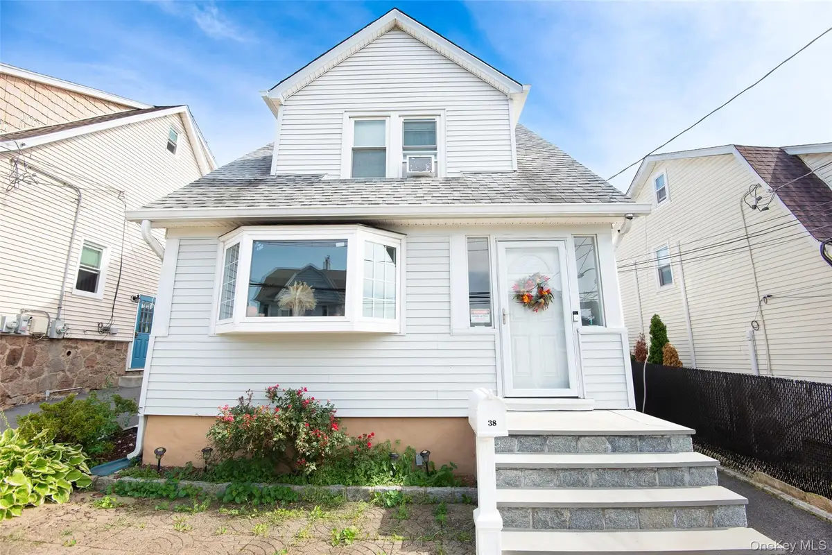 38 Emmett Terrace, New Rochelle, NY 10805 - #1