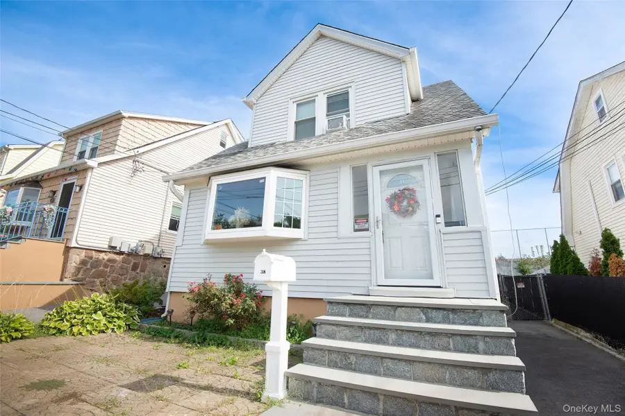 38 Emmett Terrace, New Rochelle, NY 10805 - #2