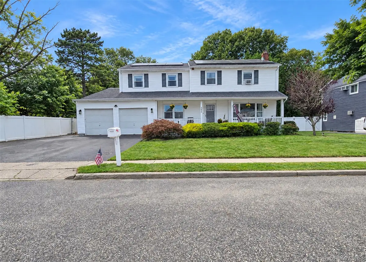 362 Singingwood Drive, Holbrook, NY 11741 - #1