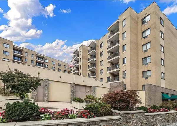 100 E Hartsdale Avenue #6GW, Hartsdale, NY 10530