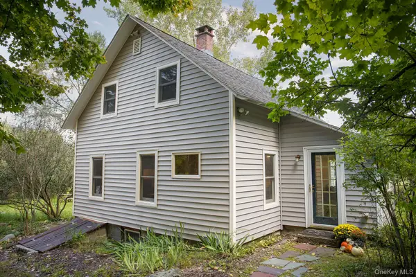 861 Snydertown Road, Claverack, NY 12521