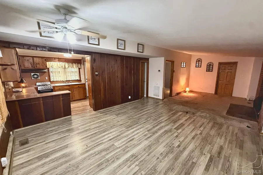 11 Robinhood Lane, Southampton, NY 11968 - #2