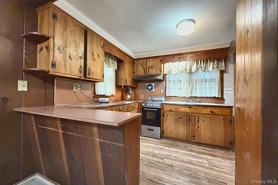 11 Robinhood Lane, Southampton, NY 11968 - #3
